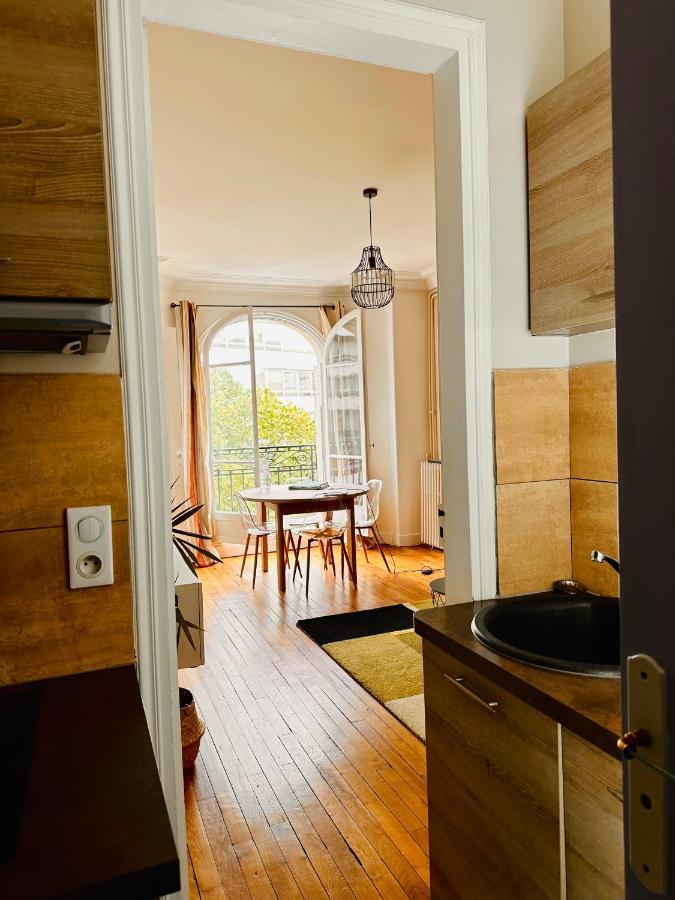 Cosy Appartement Avec Vue Tour Eiffel Paris Eksteriør billede