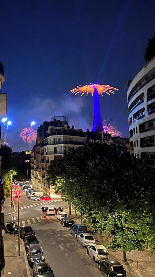 Cosy Appartement Avec Vue Tour Eiffel Paris Eksteriør billede