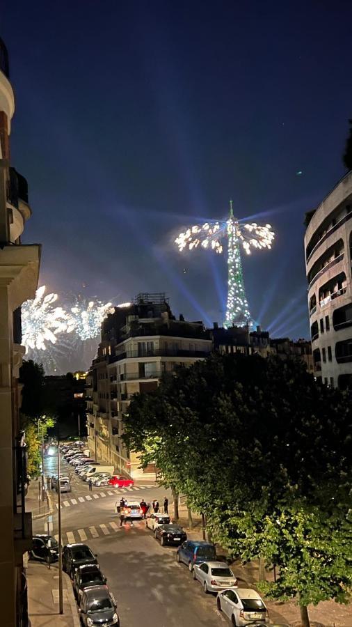 Cosy Appartement Avec Vue Tour Eiffel Paris Eksteriør billede